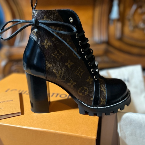 Louis Vuitton Star Trail Ankle Boot-pristine like new condition - Picture 5 of 11